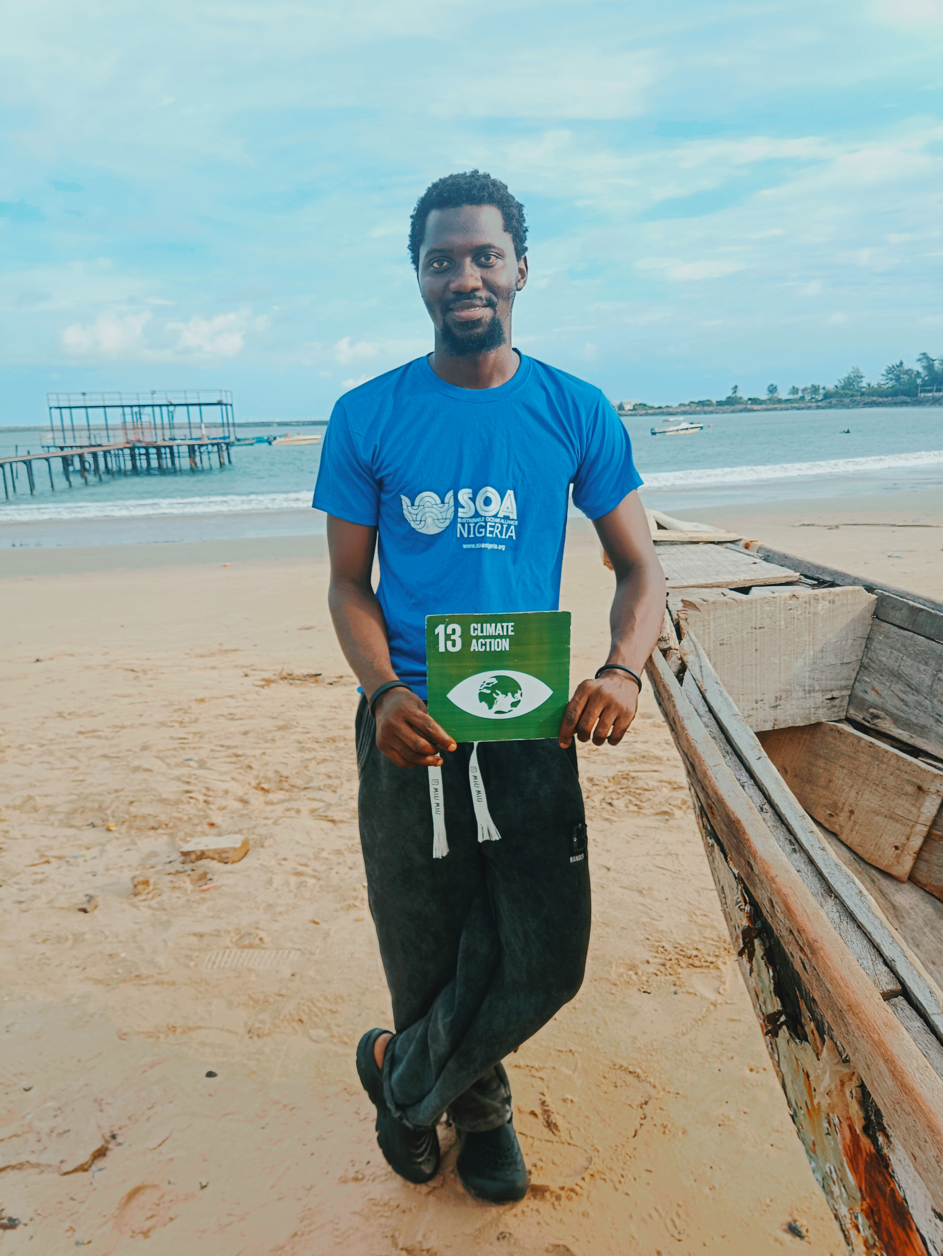 Removing plastic waste from Nigerian beaches